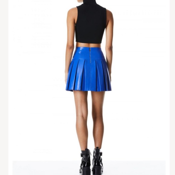 Alice and Olivia EMILIE VEGAN LEATHER BOX PLEATED MINI SKIRT - Picture 4 of 4